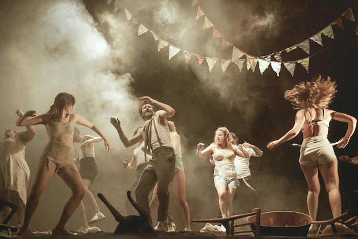 Algunos de los actores de 'Danzad, Malditos' (www.teatroespanol.es)